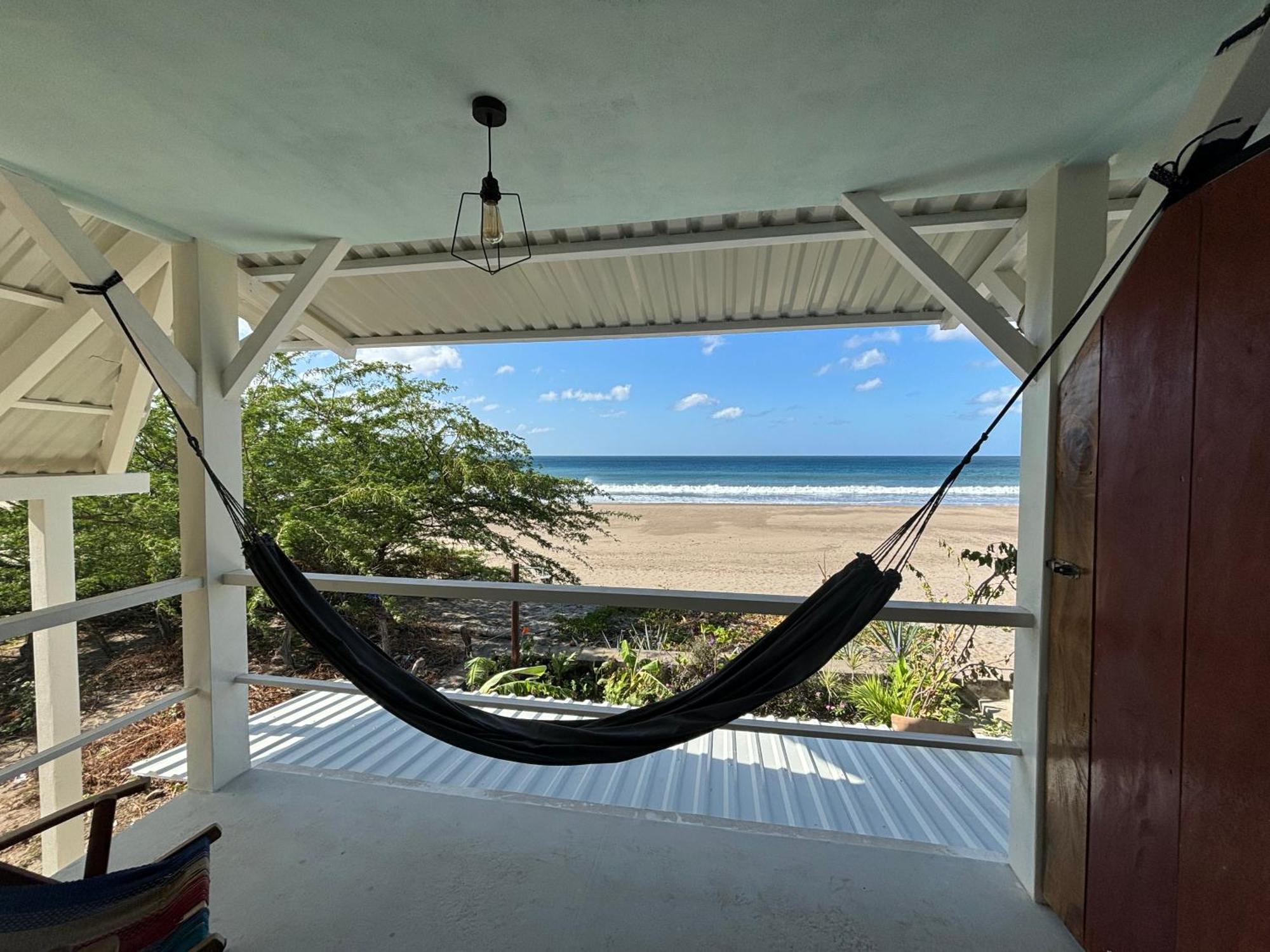 Stella Mar Oceanfront Hotel Popoyo Buitenkant foto