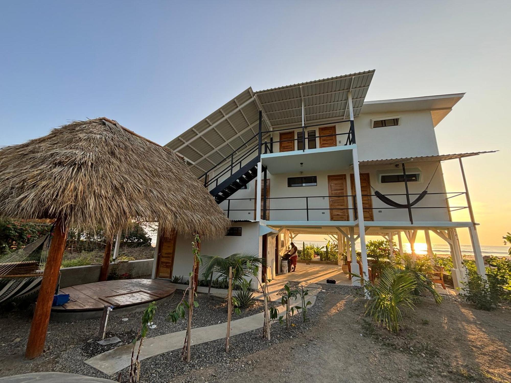 Stella Mar Oceanfront Hotel Popoyo Buitenkant foto