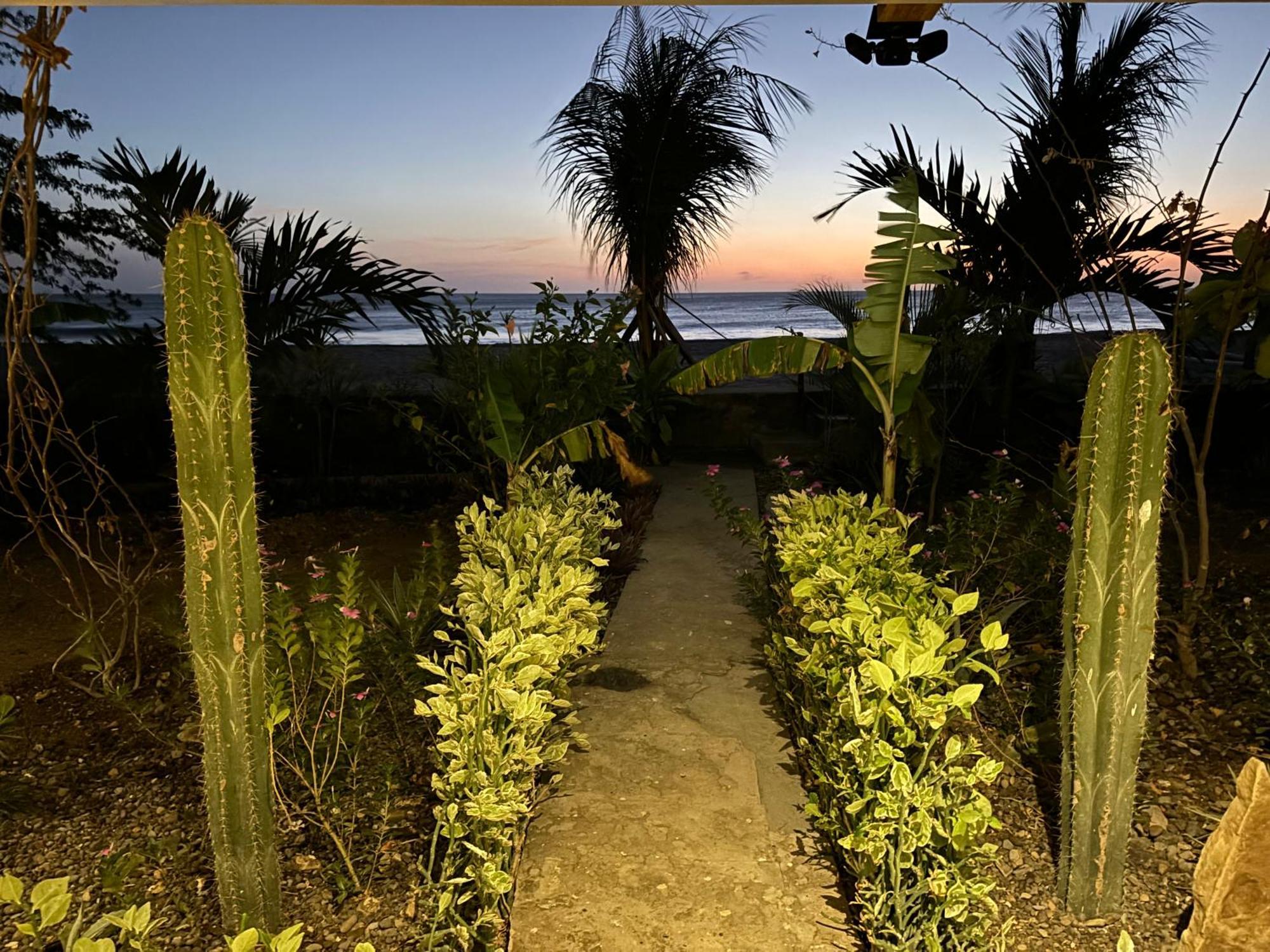 Stella Mar Oceanfront Hotel Popoyo Buitenkant foto