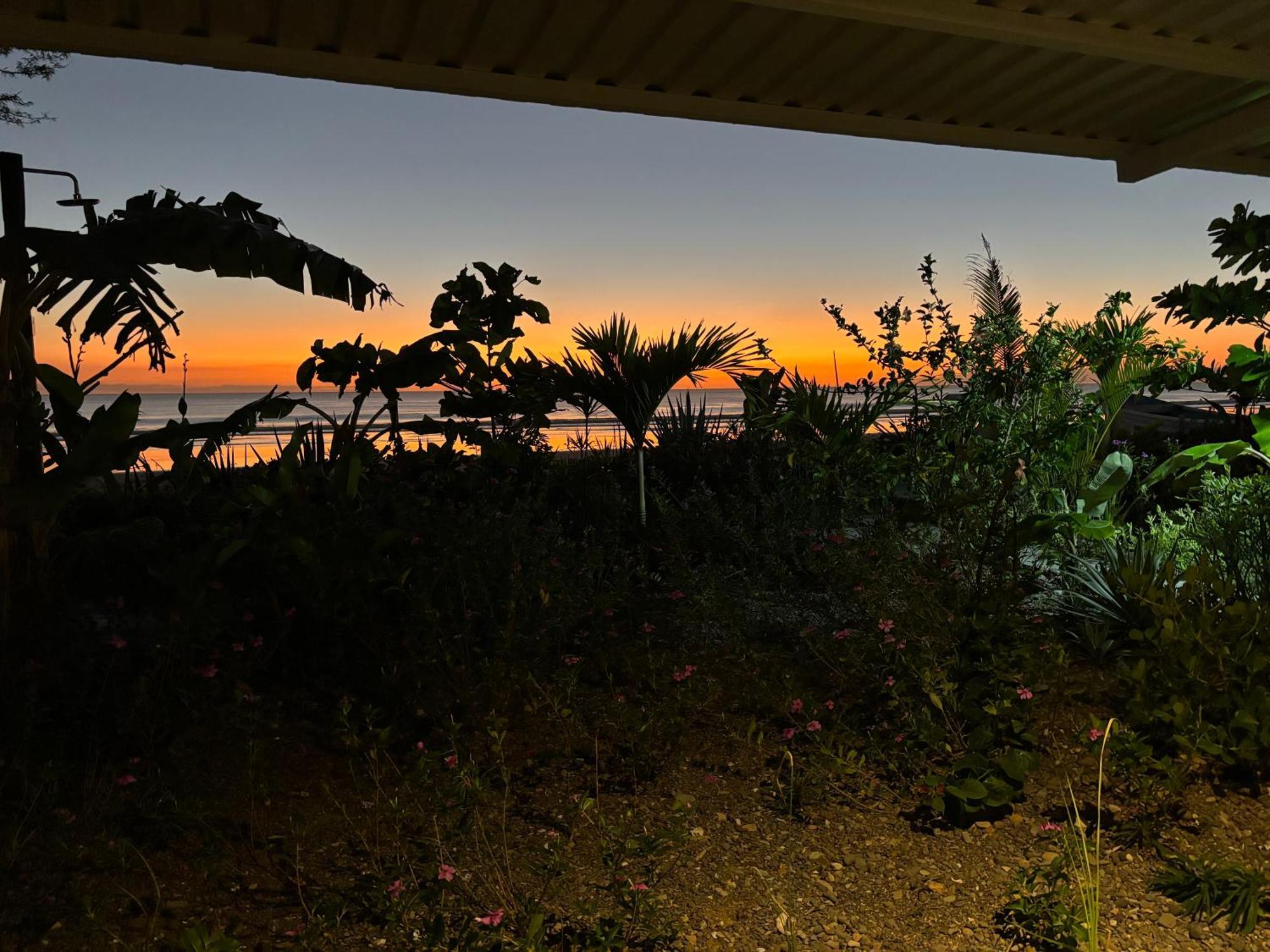 Stella Mar Oceanfront Hotel Popoyo Buitenkant foto
